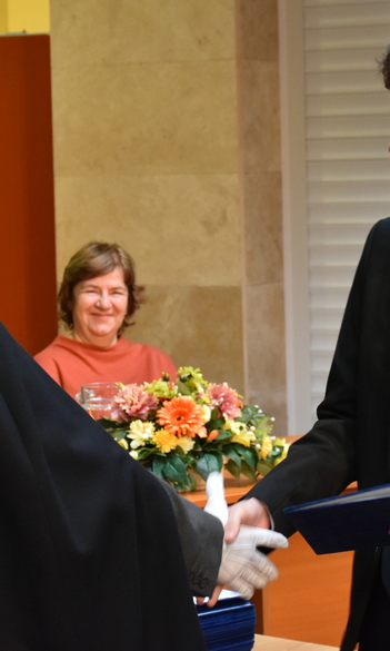 Tájékoztató a diplomaosztóról és az oklevél átvételének lehetőségeiről a 2021/2022-es tanév tavaszi félévben a budapesti képzési helyszín hallgatói számára